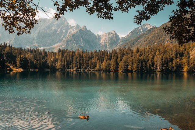 Viaggio incentive al lago: rilassati con il panorama